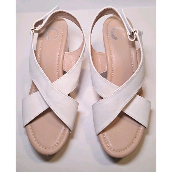 NEW Brinley Co Wedge Crisscross Sandals White Hook & Loop Fasten Size 7 - Picture 3 of 11